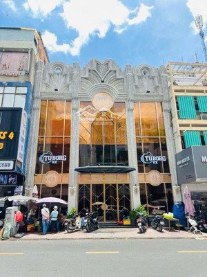 cho thuê mặt bằng siêu đẹp ngay chợ bến thành 1000m2, số: 16-18-20 thủ khoa huân, q.1