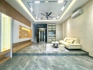 bán nhà phố tây sơn, 6 tầng thang máy nhà đẹp 45m -sách vali về ở ngay,10m ra ô tô-13.x tỷ