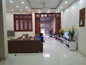 biệt thự sân vườn ngõ ngọc trì long biên 139m2