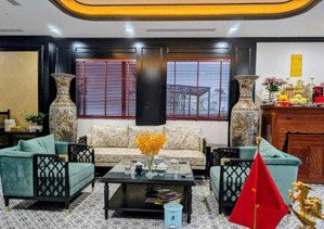 bán tòa nhà dịch vọng hậu, dt 140m2x9 tầng, mặt tiền 8m, kinh doanh sầm uất, vỉa hè rộng, giá 48 tỷ