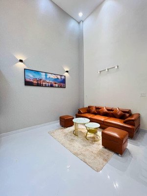 ngộp vốn bán gấp căn nguyễn đôn tiết, bình trưng tây, quận 2 sổ hồng riêng xem nhà giá 2tỷ240tr