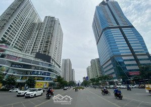 cho thuê văn phòng ngã tư lê văn lương