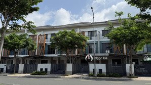 nhà phố 3 tầng tiến độ thanh toán 40% ~1ty4 nhận nhà duy nhất 1 căn tại suncasa central