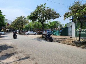 bán 50m đất thôn 3 vạn phúc, đường thông ô tô, sổ vuông mt 5m, kinh doanh, lô góc, đầu tư.