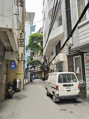 bán nhà phố hoàng ngân, cầu giấy, 40m2, 5 tầng, cánh 1 nhà ra ngõ ô tô tránh siêu hiếm.