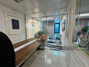 cho thuê nhà nguyên căn 6t - thang máy - ô tô đỗ cửa ngọc lâm nguyễn văn cừ . kinh doanh