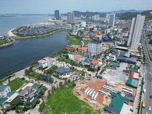 đất khách sạn 4000m2. view biển trung tâm bãi cháy.