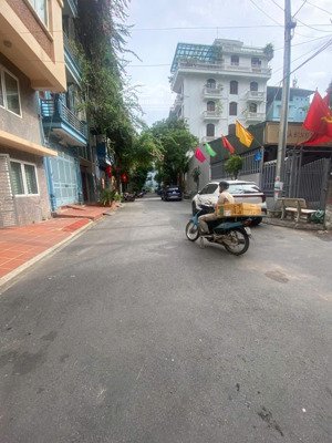 bán nhà 4,5 tầng ô tô đỗ cửa vũ hữu, thanh xuân bắc 58 m mặt tiền 4,2m giá 18,2 tỷ