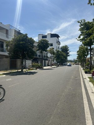 bán lô góc biệt thự (287,5m2, ngang 15m) gói 7 mỹ gia ,cách đường võ nguyên giáp 450m, giá 39 tr/m2