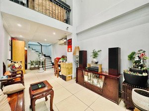 nhà hoàn công đường trần văn hoàng, tân bình. giao lý thường kiệt. ngay khu dân cư đông