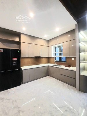 chính chủ bán căn nhà thành vinh- đầu tuyến sơn trà dt 100m2