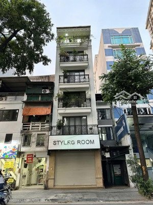 chủ nhà gửi bán nhà mặt phố trần thái tông- nguyễn phong sắc:62m2,5 tầng,mt:5m.giá:36tỷ