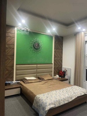 bán căn hộ 3 ngủ, 2vs giá cực tốt 127m2 sổ đỏ full nội thất giá 7. x tỷ lh em định 