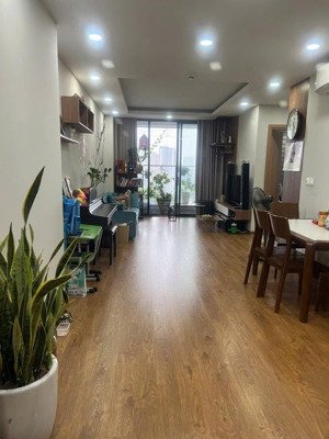 bán căn 2n trục hoa hậu the park home hướng đông nam 80.6m tặng nội thất, sẵn sổ đỏ, có slot ô tô