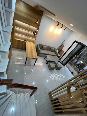 bán nhà bạch đằng , hoàn kiếm,giáp phố cổ - ngõ 3 gác t- 3 ngủ nội thất đẹp - sổ nở hậu 24/27m2 , m