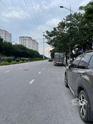 bán nhà 1 mặt phố, 1 mặt ngõ nguyễn hoàng tôn, tây hồ, không qh, 170m2, 59 tỷ