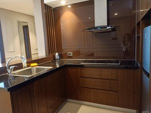 chủ đi nước ngoài cần bán gấp căn hộ ngay mặt biển