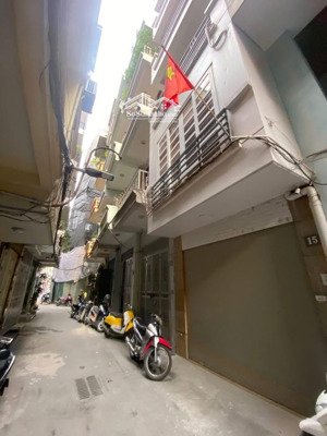 nhà đẹp văn cao , ba đình : 45m2, 5 tầng , mt 3.5, ô tô vào nhà - 16 tỷ , gần hồ tây