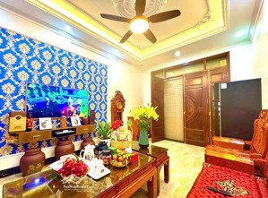 bán nhà ngõ 50 võng thị, thuỵ khuê, bưởi, tây hồ 40m2x5 tầng cực đẹp đầy đủ nội thất cực đẹp 9,9tỷ