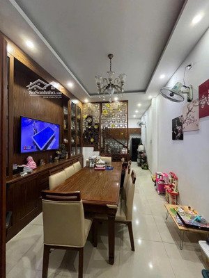 lên căn hồ biểu chánh phú nhuận chủ kẹt tiền bán giá 5tỷ - tl bớt lộc đang cho thuê 20 triệu / th