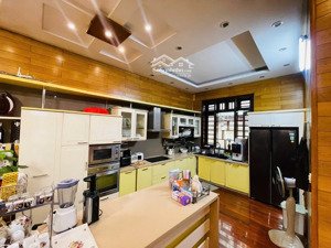 hiếm giá đầu tư biệt thự mễ trì thượng-diện tích 215m-mặt tiền 11m-giá 47.5 tỷ