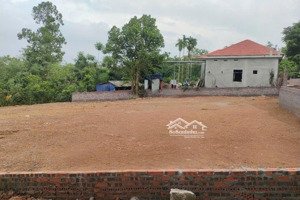 hàng đẹp trong khu dân cư, gần các tiện ích, giá hấp dẫn cho các nđt tại tòng bạt, ba vì, hà nội