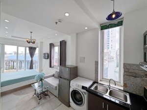 siêu thoáng! căn hộ ban công full nội thất ngay lê văn sỹ q.3 có thang máy - an toàn pccc