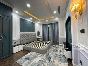 chính chủ cho thuê nhà phố verosa park giá 20tr/ tháng lh hương