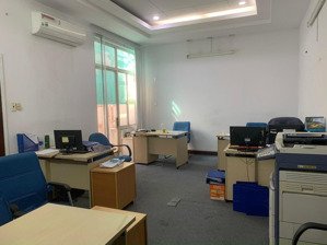 hẻm 7m thành thái q10, dt 8x16m, trệt 1 lầu, hdt 60tr/th, gia đình cần bán gấp đi định cư