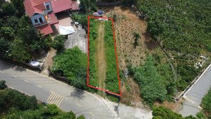 bán đất mặt đường nhựa trục chính xã vân hoà. lh ngay em hội sđt: 