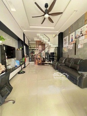 shr công chứng ngay pháp lý sạch bán căn phạm văn hai giá 4tỷ6 gần chợ phạm văn hai giáp tân phú