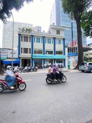 cho thuê nhà mặt tiền 12m, mạc đỉnh chi, q.1, dt: 12x5m, 3 tầng