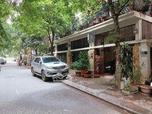 tôi cần bán nhà khu vực xuân phương - mỹ đình. liền kề - phân lô - ô tô tránh - vỉa hè - kinh doanh