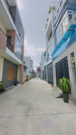 chỉ 5 tỷ hơn có ngay căn nhà đẹp đường số 12, p. trường thọ. hxh 5m, nhà 1 trệt 1 lửng có 2pn 1wc