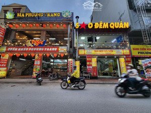 5cho thuê nhà mặt phố trung hòa ở vị trí siêu đắc địa, dt 80m2x2 tầng, mt 5m cực đẹp