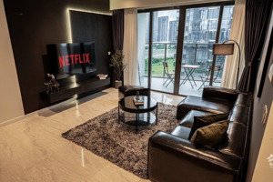 cho thuê căn hộ cc kingdom quận 10. dt 75m2 2pn - 2wc. giá 16 triệu/th. lh: hương