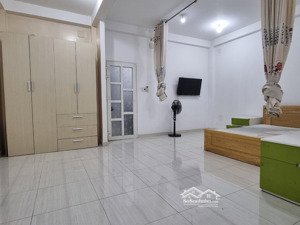 phòng full nội thất cao cấp, 41m2, giá 4.5tr/th