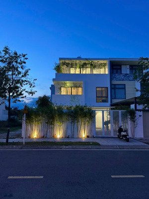 cho thuê biệt thự sân vườn kđt mỹ vĩnh thái giá 35 triệu/tháng