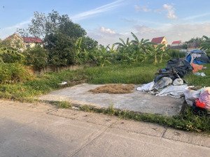 yên tàng bắc phú thông ô tô mt khủng.dt:134.4m mt=hậu 5.8 mét mô tả: mảnh đất có vị trí vô cùng đẹp