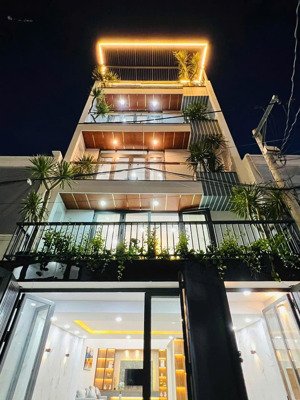 chủ định cư nước ngoài bán gấp nhà đường hồng hà, p.9, q.pn, 3 tỷ 950, 96m2, có hđ thuê 28tr/th.