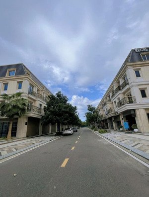 cần bán biệt thự dự án pavilon