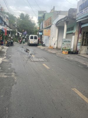 cần cho thuê gấp nhà mặt tiền đht p. tân hưng thuận, q. 12, dt: 4,5m x 17m 1 lầu ,giá 9 tr/ 1 tháng
