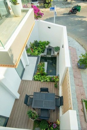 chỉ 16,x tỷ có ngay căn biệt thự đẹp 2 mặt tiền đà nẵng - gần đường thăng long: 8 x20m - 3 tầng 5pn