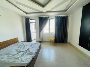 cho thuê chdv ngay kdt vạn phúc full nội thất có thang máy - gần đại học luật - giá chỉ 4tr/ tháng.