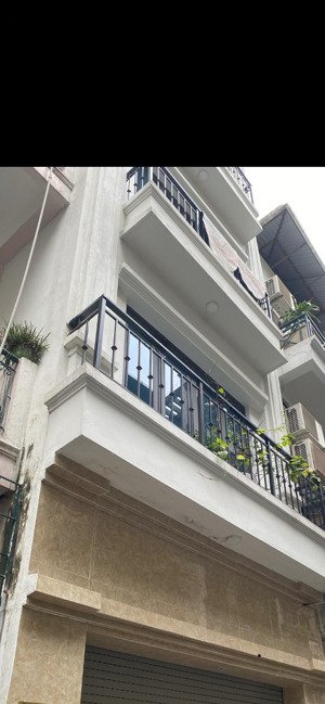 nhà đẹp ! p tây sơn, đống đa 43m . 6t . thang máy , nội thất nhập khẩu, ở ngay , nhỉnh 13 tỷ .