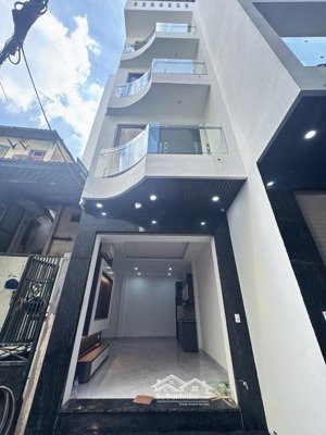 bán nhà ngọc lâm, long biên: 40m, 5 tầng, giá 7,5 tỷ:,nhà mới, full đồ, sát phố, gần chợ, trường