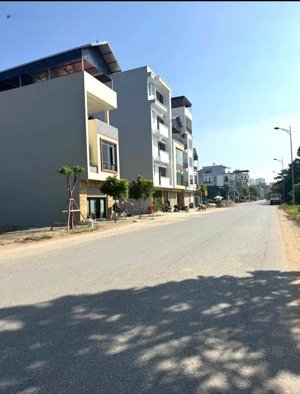 chính chủ gửi lô đất dv yên lũng, an khánh, diện tích 40m m2, vị trí ngay giáp đại lộ thăng long