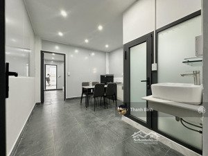 1 phòng ngủ 70m2 - có sân thượng riêng - máy giặt riêng , tách bếp ngay q11 - gần đầm sen , âu cơ ,