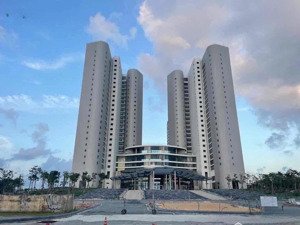 155m2, ngay sân bay nước mặn, các resort nổi tiếng, mặt tiền biển võ nguyên giáp chỉ 20.5 tỷ.