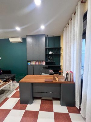 cho thuê phòng cao cấp 30m tại trung tâm quận phú nhuận cách sân bay 15 phút di chuyển.